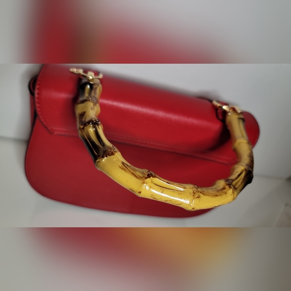 Handbags - Picture 7 of 12